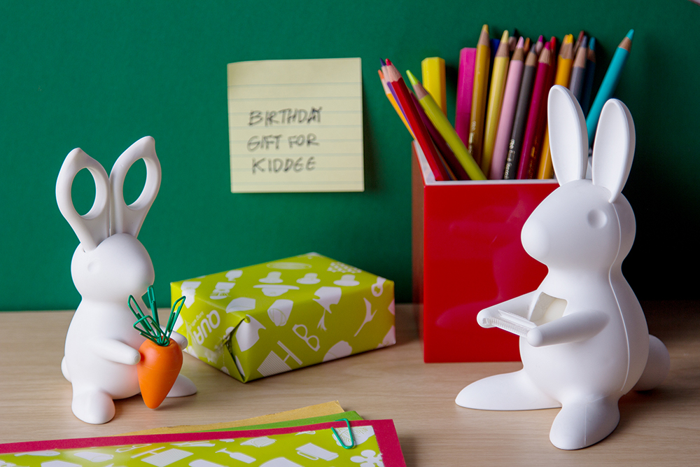 10114-115_Desk Bunny-Office_WH_hi